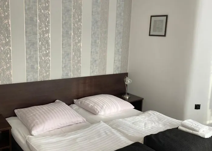 Przy Zamku Πανσιόν